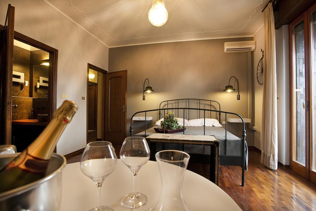 Arte Nel Centro Bed and Breakfast Βερόνα Δωμάτιο φωτογραφία